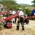 34 Kelompok Tani di Bombana Terima Bantuan Hand Tractor Dari Kementrian pengadaan-hand-trcator-bombana-dari-kementrian