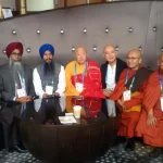 110 Negara Hadiri Dialog Perdamain di Seoul Ketua Dewan Senat Akademik Unhas, Prof Dr HM Tahir Kasnawi SU, (kiri) bersaama dengan tokoh agama dari 110 negara tampil jadi pembicara pada dialog perdamaian digelar di Kota Seoul, Senin (19/9/2016). (Foto:Istimewa)