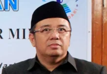 Asrun Apresiasi Program Bedah Rumah Golkar Sultra walikota-Asrun