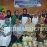 Puluhan Ibu Rumah Tangga di Kendari Ikuti Pelatihan Kewirausahaan Puluhan Ibu Rumah Tangga di Kendari Ikuti Pelatihan Kewirausahaan