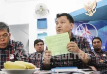 Diserang Kampanye Hitam, Tim Derik-Syahriah Sayangkan Ada Selebaran Berbau Suku selebaran-kampanye-hitam-mengenai-isu-suku-yang-menyerang-pasangan-calon-walikota-derik-syahriah