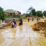 Warga Kelurahan Tobuha Keluhkan Jalan Rusak warga-kelurahan-tobuha-keluhkan-jalan-rusak