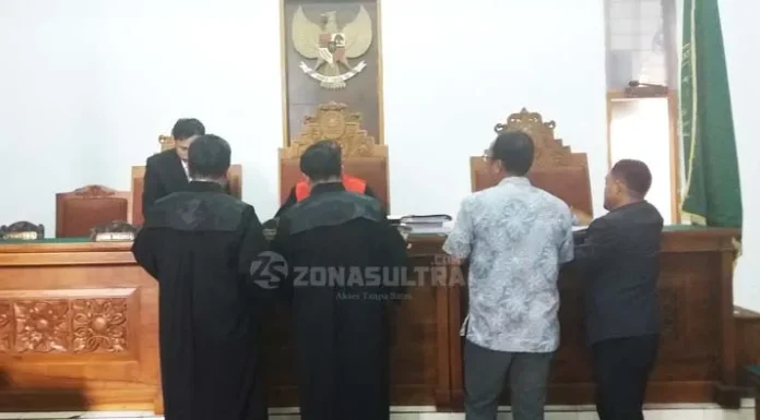 berkas_na Ada Ancaman, Tim Kuasa Hukum Nur Alam Batal Hadirkan Saksi
