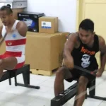 Seleksi Sea Games 2017, 11 Atlet Dayung Sultra Jalani Tes Fisik TES FISIK - Atlet dayung Sultra mengikuti tes fisik yang dilaksanakan oleh PB PODSI untuk menyeleksi atlet yang akan diturunkan di Sea Games. Tampak Marjuki mengikuti tes fisik. (M Rasman Saputra/ZONASULTRA.COM)