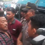 Pendukung Derik-Syahriah Nyaris Bentrok dengan Pendemo di Kopkit Pendukung Derik-Syahriah Nyaris Bentrok dengan Pendemo di Kopkit