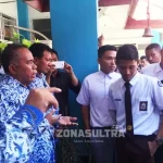 Uang Saku 10 Bulan Tak Dibayarkan, Siswa SKO Demo Kadis Dikbud Sultra Uang Saku 10 Bulan Tak Dibayarkan, Siswa SKO Demo Kadis Dibud Sultra