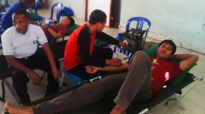 Peringati HUT ke-21, SMKN 4 Kendari Gelar Aksi Donor Darah