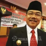 Buton Terima Penghargaan Mendagri Sebagai Daerah Yang Taat Asas Kepala Biro Hukum Sekretariat Daerah (Setda) Provinsi Sultra Effendi Kalimuddin