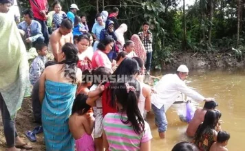 Upacara Adat Tahunan Suku Tolaki, Diawali Monahu Ndau dan Diakhiri Mosehe Wonua Upacara Adat Tahunan Suku Tolaki, Diawali Monahu Ndau dan Diakhiri Mosehe Wonua