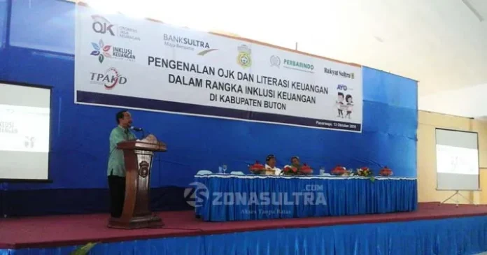 OJK Edukasi Literasi Jasa Keuangan pada Ratusan Pelajar di Buton