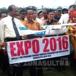 Penerbangan Pesawat Udara Nir Awak Warnai Pembukaan Expo UHO Penerbangan Pesawat Udara Nir Awak Warnai Pembukaan Expo UHO
