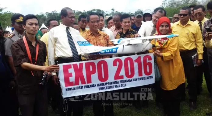 Penerbangan Pesawat Udara Nir Awak Warnai Pembukaan Expo UHO