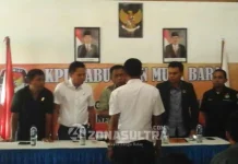 KPU Mubar Tetapkan Dua Pasangan Calon Bupati KPU Mubar Tetapkan Dua Pasangan Calon Bupati
