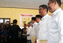 KPU Resmi Tetapkan 3 Paslon Walikota KPU Resmi Tetapkan 3 Paslon Walikota