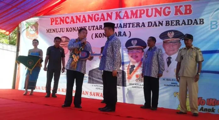 BKKBN Serahkan Bantuan 1 Unit Mobil Operasional ke Pemkab Konut