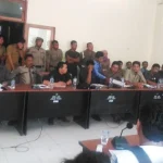 Pidato KUA PPAS APBDP Bombana Diwarnai Aksi Unjukrasa Pidato KUA PPAS APBDP Bombana Diwarnai Aksi Unjukrasa