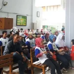 Jelang Sidang Praperadilan, Massa Nur Alam Padati Pengadilan Negeri Jakarta Selatan Jelang Sidang Praperadilan, Massa Nur Alam Padati Pengadilan Negeri Jakarta Selatan