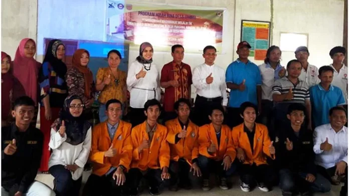 Mahasiswa Teknik UHO Jadikan Desa Puasana Rintisan Desa TIK