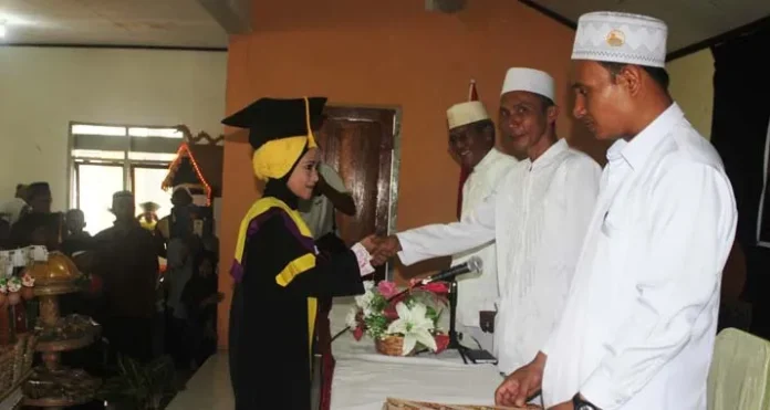 santri_tomia FKTPQ Tomia Wisuda 126 Santri