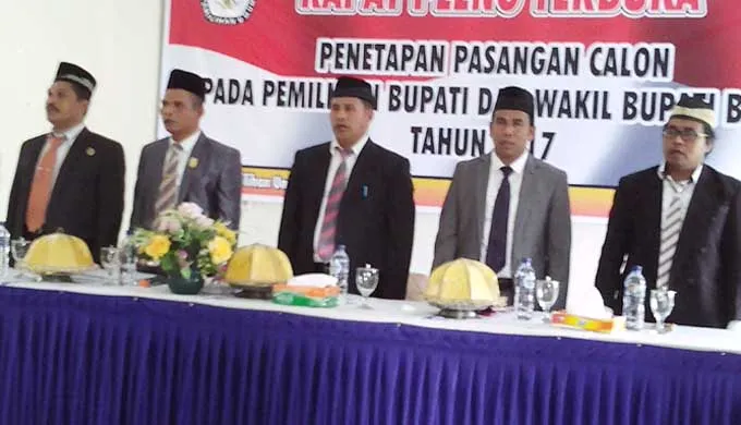 Penetapan Paslon Umar - Bakry Penetapan Paslon Umar - Bakry