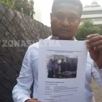 Diperiksa KPK, Agus Feisal Bawa Bukti Hubungan Umar Samiun dan Akil Mochtar Diperiksa KPK, Agus Feisal Bawa Bukti Hubungan Umar Samiun dan Akil Mochtar