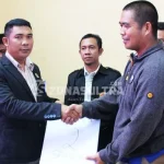 KPU Bombana Serahkan APK Kedua Paslon Bupati Bombana KPU Bombana Serahkan APK Kedua Paslon Bupati Bombana