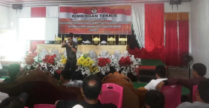 Tingkatkan Kualitas Pengawasan, Panwas Bombana Helat Bimtek