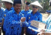 Tingkatkan Hasil Perkebunan, Pemkab Konut Beri Bantuan Modal Ratusan Juta pada Kelompok Tani Tingkatkan Hasil Perkebunan, Pemkab Konut Beri Bantuan Modal Ratusan Juta pada Kelompok Tani
