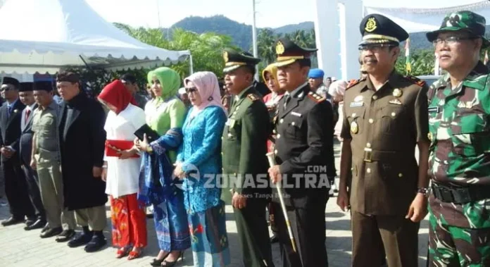 Upacara Hari Pahlawan, Bupati Konut Kenakan Pakaian Ala Jenderal Sudirman