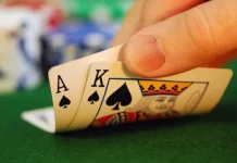 Asyik Berjudi, Satu Wanita dan Empat Pria di Konawe Dibekuk Polisi ilustrasi judi