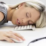 Ini 5 Kebiasaan Buruk yang Merusak Tubuh, Namun Kerap Dilakoni ilustrasi kebiasaan buruk