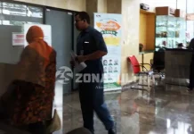 Sering Mangkir, Akhirnya Istri Akil Mochtar Penuhi Panggilan KPK Sering Mangkir, Akhirnya Istri Akil Mochtar Penuhi Panggilan KPK
