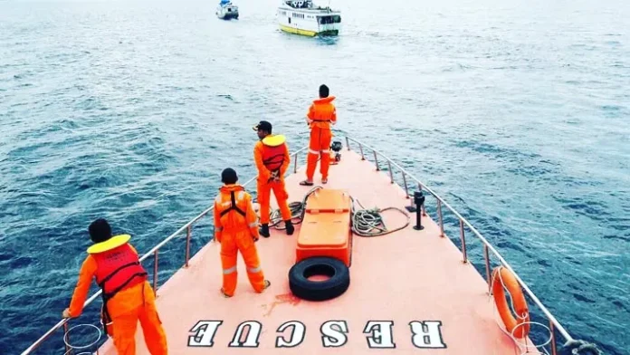 Kapal Penumpang Alami Mati Mesin di Perairan Baubau