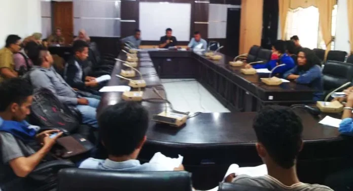 Kecam Kebijakan Impor Ikan, Mahasiswa Perikanan Unjuk Rasa di DPRD Sultra