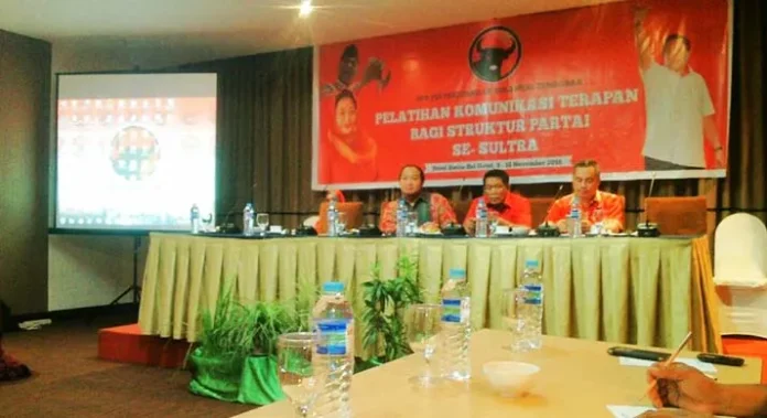 Belajar dari Masalah Ahok, Pengurus PDIP Sultra Dilatih Komunikasi Terapan