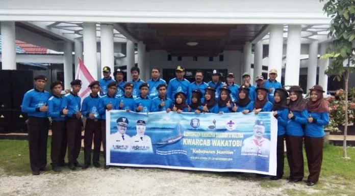 Sekda Lepas Kontingen Pramuka Wakatobi Ikuti Raemuna di Kolaka Utara