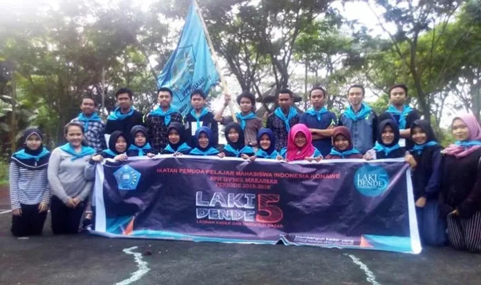 Lakidende V : Para mahasiswa dari berbagai perguruan tinggi di Makassar berpose bersama usai mengikuti Latihan Kader dan Orientasi Dasar (Lakidende) di Kecamatan Malino, Kabupaten Gowa, Sulawesi Selatan. (Foto : Istimewa)