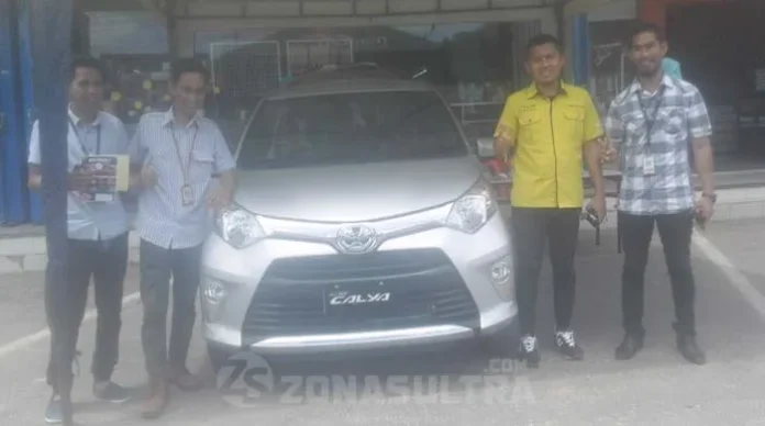 Toyotta Kalla Kendari mengusung produk unggulan Toyota Calya Fan New Grand Avanza. Untuk menggaet customer promo dihelat dibeberapa titik keramaian meliputi wilayah Wua wua (Rabam), ex lapangan MTQ, Anduonohu, dan Marina. (Foto : Istimewa)