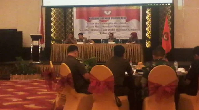 panwas_apk APK Tiga Paslon Walikota Dirusak, Panwas Kesulitan Deteksi Pelaku