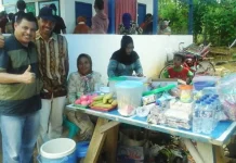 Umar Arsal Helat Reses, Pedagang Raup Untung Banyak Umar Arsal Helat Reses, Pedagang Raup Untung Banyak