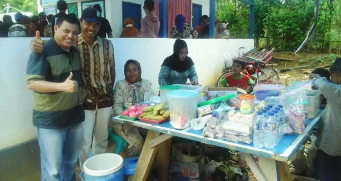 Umar Arsal Helat Reses, Pedagang Raup Untung Banyak