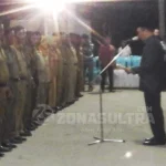 6 Bulan Kinerja Kasek Tak Meningkat, Mohon Maaf Berikan Kesempatan Yang Lain PENGUKUHAN - Bupati Ruksamin saat mengukuhkan 247 kepala sekolah dan guru tingkat SMP, SD dan TK lingkup Konawe Utara, bertempat di aula wisata permandian Panggulawu Desa Puudonggala Kecamatan Sawa, Jumat (11/11/2016) malam sekitar pukul 21.00 wita.FOTO : MURTAIDIN/ZONASULTRA.COM