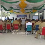 Dana SPPD Pegawai Distanhut Konkep Diselewengkan? Sosialisasi penegakkan disiplin aparatur sipil negara lingkup Pemda Konkep sesuai peraturan pemerintah (PP) Nomor 53 tahun 2010 tentang disiplin Pegawai Negeri Sipil (PNS) dirujab Bupati Konkep, (31/10/2016) dilangara. Kegiatan tersebut dibuka oleh Wakil Bupati Konkep, Andi Muhammad Lutfi dan Sekda Konkep Cecep Trisnajayadi selaku pemateri. Kegiatan tersebut diikuti para Pegawai lingkup pemda setempat. (Arjab Karim/Zonasultra.com)