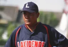 Diperkuat 4 Pemain PON, Tim Softball Sultra Optimis Pertahankan Gelar Juara Asisten Manajer Tim Softball Sultra Ripuji