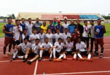 Kalahkan Urakan FC 3-0, Tim UHO FC Jaga Peluang Lolos 16 Besar Foto tim UHO FC bersama pelatihan dan official