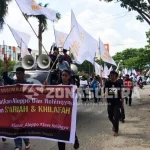 Puluhan Mahasiswa Kendari Gelar Aksi Damai Tuntut Pembebasan Aleppo Puluhan Mahasiswa Kendari Gelar Aksi Damai Tuntut Pembebasan Aleppo