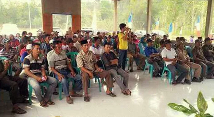 DKP Konut Beri Bantuan 6 Juta Bibit Udang ke Petani Tambak