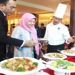 145 Makanan Seluruh Indonesia Disajikan Dalam Pembukaan Grand Clarion Expo 145 Makanan Seluruh Indonesia Disajikan Dalam Pembukaan Grand Clarion Expo