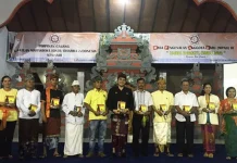 Bedah Buku Sejarah Perkembangan Hindu di Sultra Bedah Buku Sejarah Perkembangan Hindu di Sultra