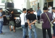 Diduga ‘Mainkan’ BBM Bersubsidi, Mahasiswa Laporkan SPBU Punggulaka ke ESDM Sultra Diduga 'Mainkan' BBM Bersubsidi, Mahasiswa Laporkan SPBU Punggulaka ke ESDM Sultra